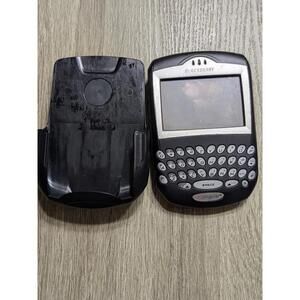BlackBerry Vintage Smartphone with Belt Clip Holster